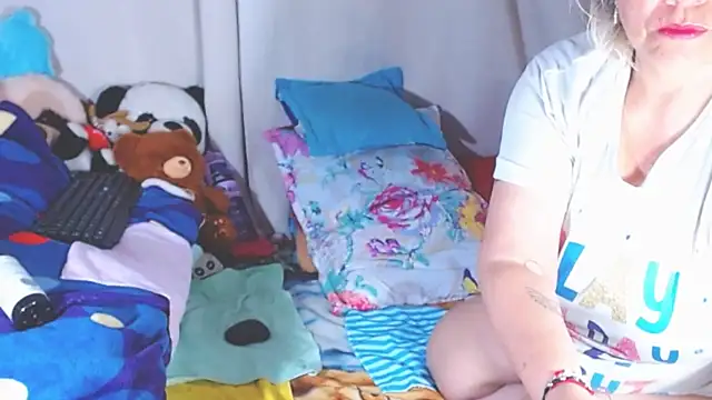 estrellita fugaz16x online show from October 12, 4:04 am