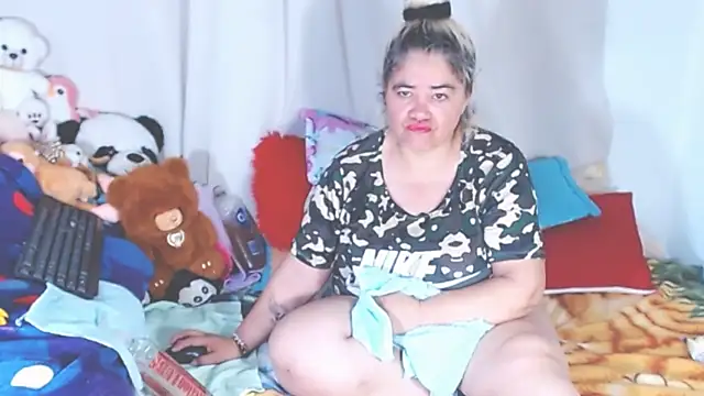 estrellita fugaz16x online show from September 14, 4:21 am