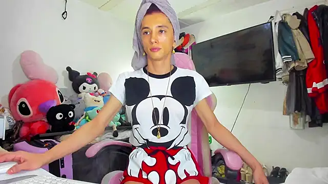 Lawrncesofiets online show from November 7, 8:47 pm