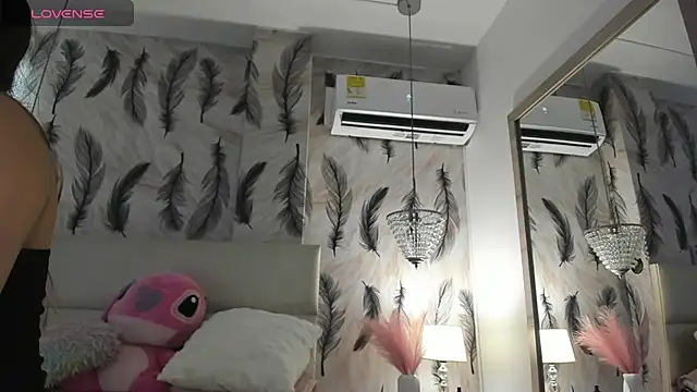 Vivi prinncess online show from February 1, 5:55 pm