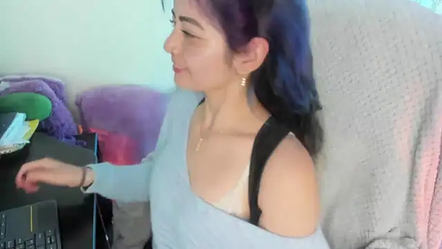 Sammysammy  online show from December 19, 9:23 am