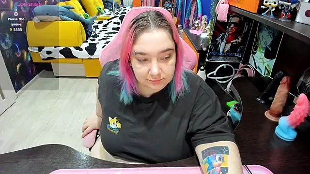 Softie Sofy online show from November 25, 3:31 am