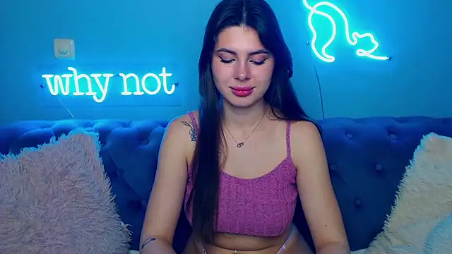 ViollinaLove online show from December 1, 7:45 am