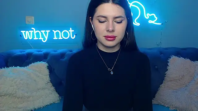 ViollinaLove online show from March 16, 5:44 am