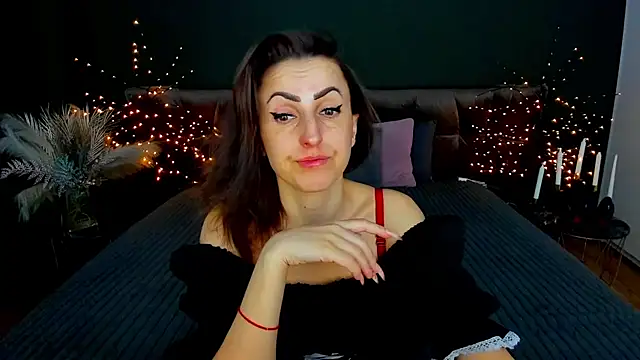 Rebecca Diamond online show from February 20, 6:48 am