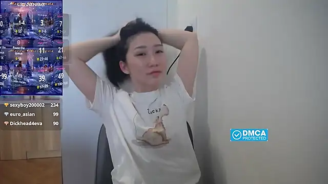 Snapshot of Asiagirll chatting on October 20, 7:11 am Asiagirll online show from October 20, 7:11 am