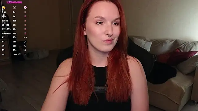 Snapshot of Val_lava chatting on September 11, 7:47 pm Val lava online show from September 11, 7:47 pm