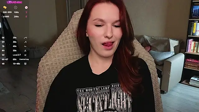 Val lava online show from December 4, 8:42 pm