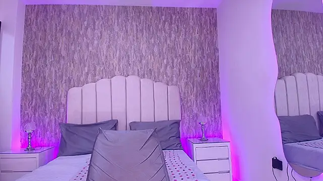 raven lilith  online show from March 27, 3:19 am