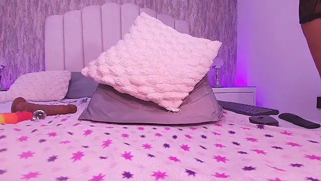 raven lilith  online show from March 31, 8:58 am