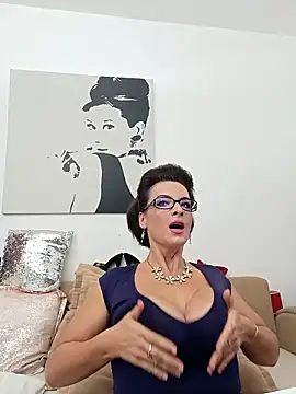 Snapshot of RebeccaNoble chatting on October 11, 11:51 pm RebeccaNoble online show from October 11, 11:51 pm