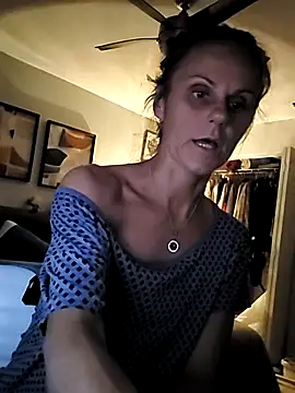 Scarlettishere online show from December 18, 4:17 am