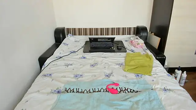 sweet-tinqerbell online show from September 19, 7:18 am