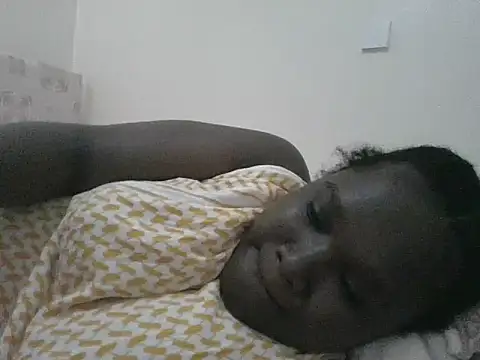 queen aria19 online show from April 9, 6:19 am