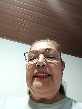 Vicky Rosse online show from December 3, 7:27 pm