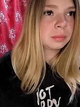 Zuli Kiska online show from September 28, 9:09 pm