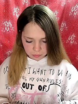 Zuli Kiska online show from March 11, 8:00 pm