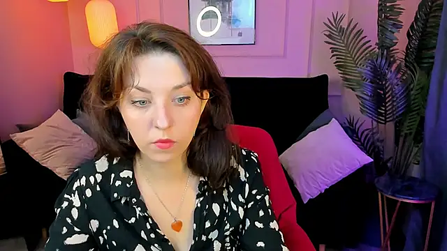 MargaretFatal online show from June 29, 5:47 am