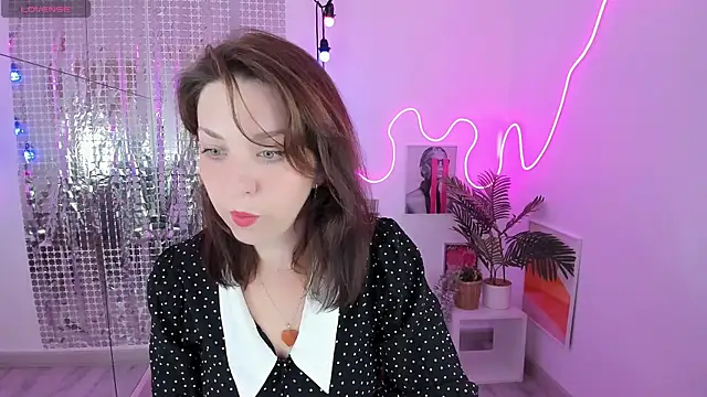 MargaretFatal online show from June 25, 5:34 am