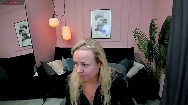 GabrielGold online show from June 25, 8:32 pm