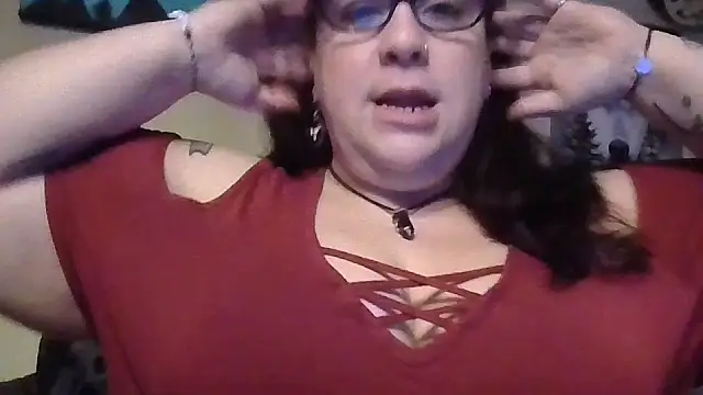 GothyBaby online show from October 24, 5:20 pm