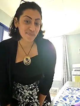 Snapshot of Nikkierosee chatting on September 15, 4:47 pm Nikkierosee online show from September 15, 4:47 pm