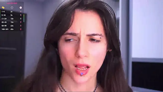 Holla Molly online show from February 24, 6:45 am