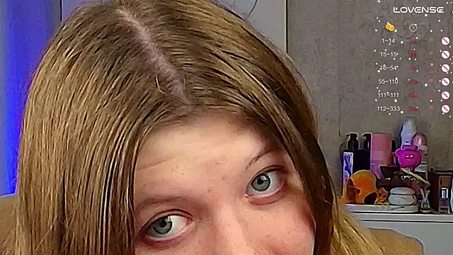 Vivian cutie online show from September 18, 2:15 pm