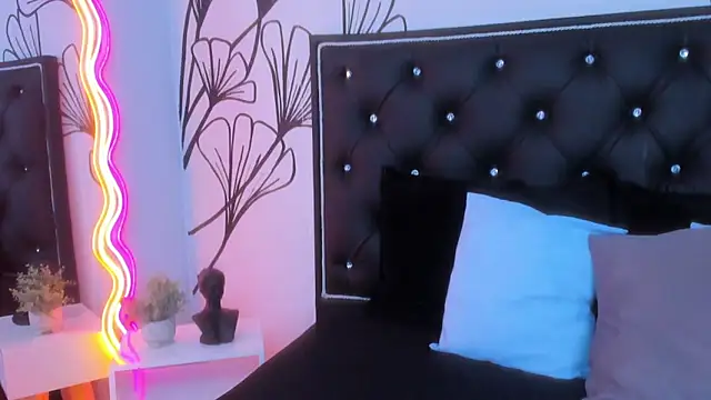 Sweet Ariadna  online show from March 29, 12:04 pm