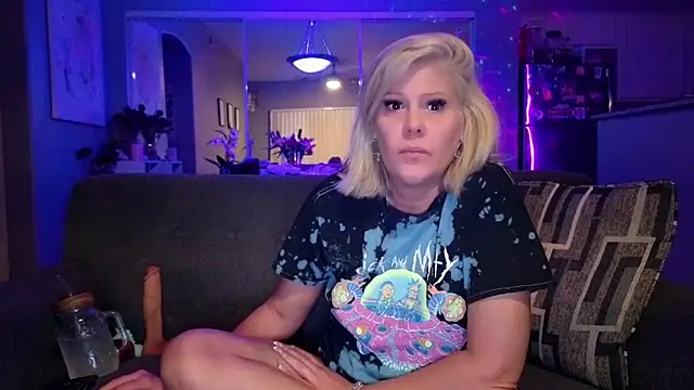 Lexi Shocker online show from February 10, 4:15 am