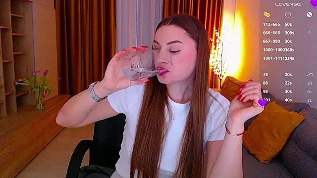  Mia Adams online show from January 11, 11:15 am