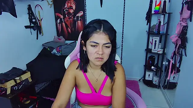 Hannah-grace online show from November 18, 1:01 pm