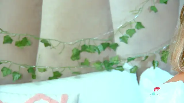 GentleRossi online show from July 5, 1:39 pm
