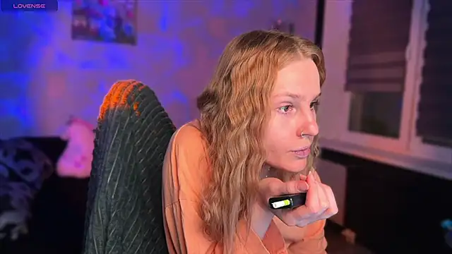 Chanel Gill online show from November 28, 3:59 pm