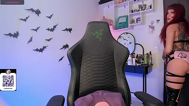 damnliciousss online show from November 29, 1:31 am