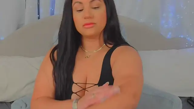 MeghanXO online show from December 23, 3:54 am