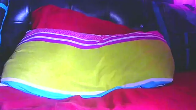 Queenofthenightx online show from March 17, 9:24 am