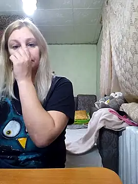 BustyBlond online show from November 12, 5:11 pm