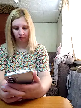 BustyBlond online show from March 28, 8:36 am