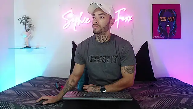 SophieFoxx17 online show from February 2, 11:53 am