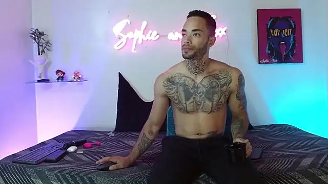 SophieFoxx17 online show from April 6, 12:21 am