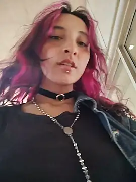  Laary online show from April 21, 8:05 pm