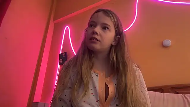 -veranito- online show from September 17, 3:15 am