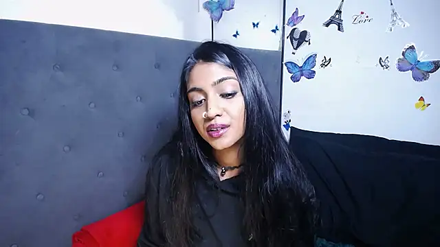 Delilah Blazee online show from November 20, 5:14 pm