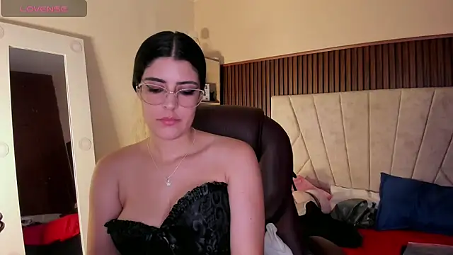  Niah  online show from September 18, 9:46 pm