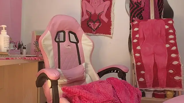 goddess vee  online show from August 3, 1:53 am