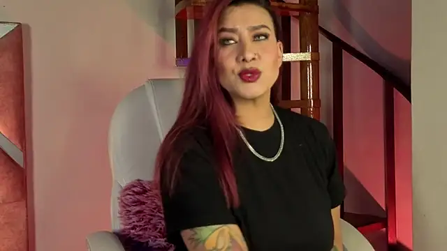  kelly hous36 online show from December 16, 1:17 pm