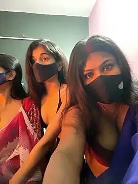 cutee  crazy online show from January 14, 2:11 pm