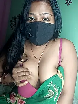 Snapshot of cutee__crazy chatting on October 25, 6:15 pm cutee  crazy online show from October 25, 6:15 pm