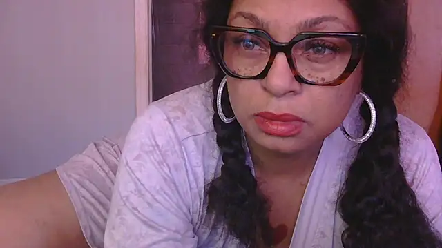 MSweetLindaParks online show from December 21, 6:01 pm